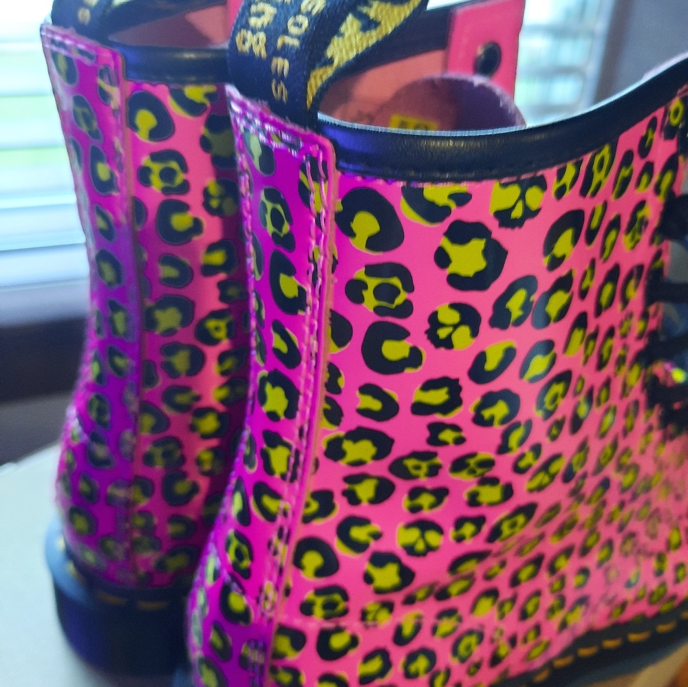 Dr. Martens Women's 1460 Leopard Smooth Leather Lace Up Boots - Pink - Picture 9 of 11